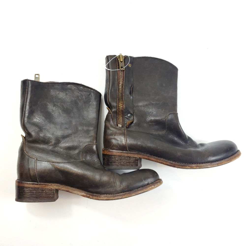 MOMA / Barneys New York Brown Leather Zip Detail Moto Boots